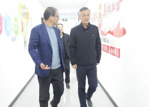 李少中赴县工人文化宫调研工作
